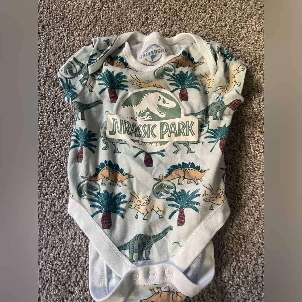 Universal studios bodysuit 6-9m